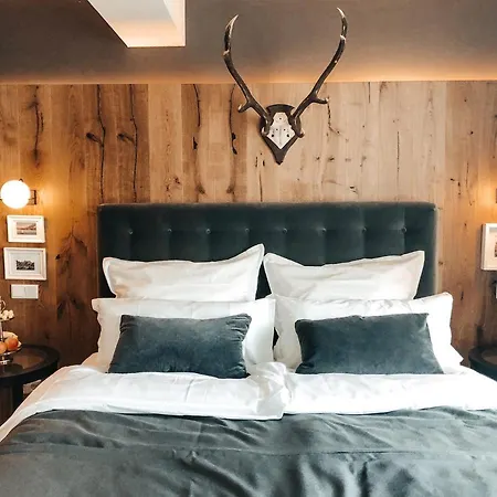 Apartment Living Boardinghouse *