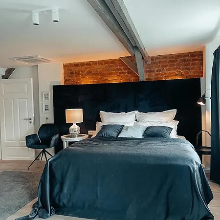 Living Boardinghouse Apartment