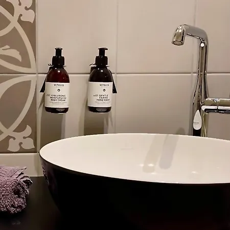 Living Boardinghouse Apartman *