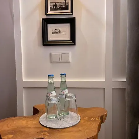 Living Boardinghouse