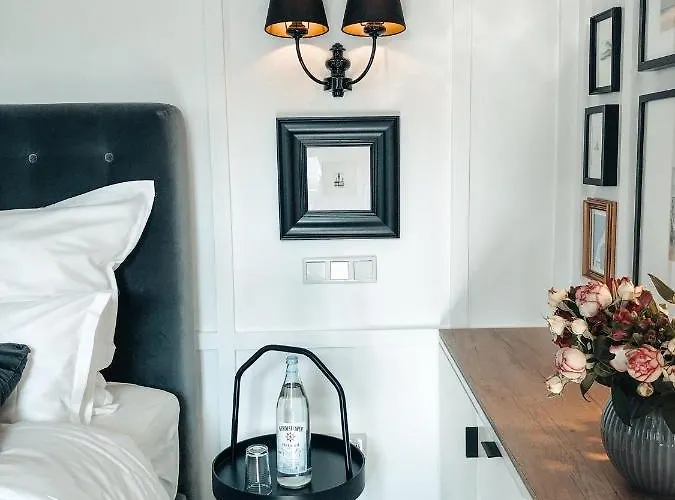 Living Boardinghouse Apartment