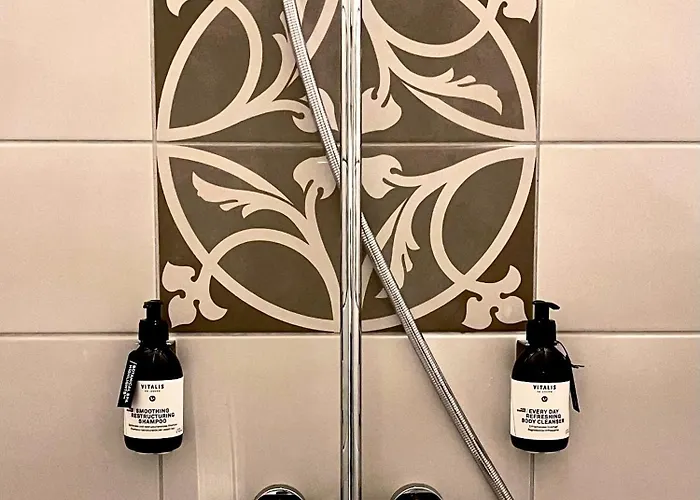 Living Boardinghouse Apartment