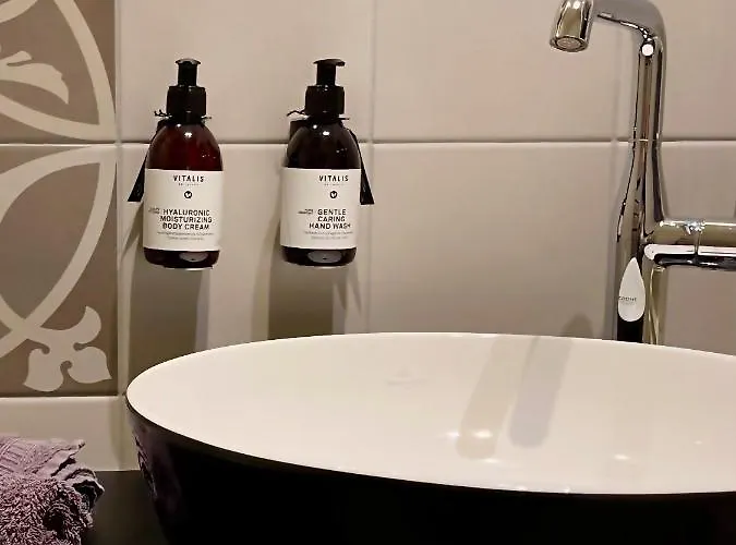 Living Boardinghouse Apartman *