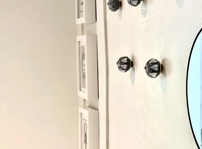 Living Boardinghouse Apartment